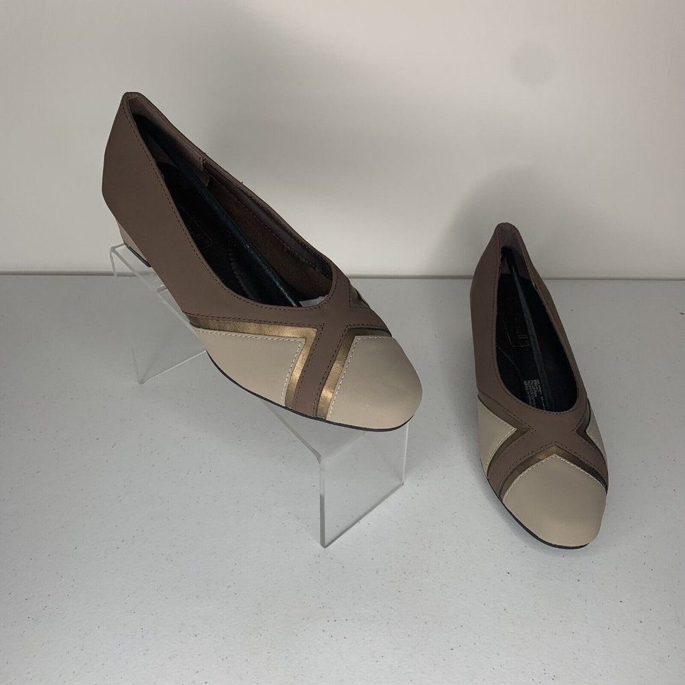 Comfort-Well By Beacon Womens Size 8.5M Brown 2" Heels
